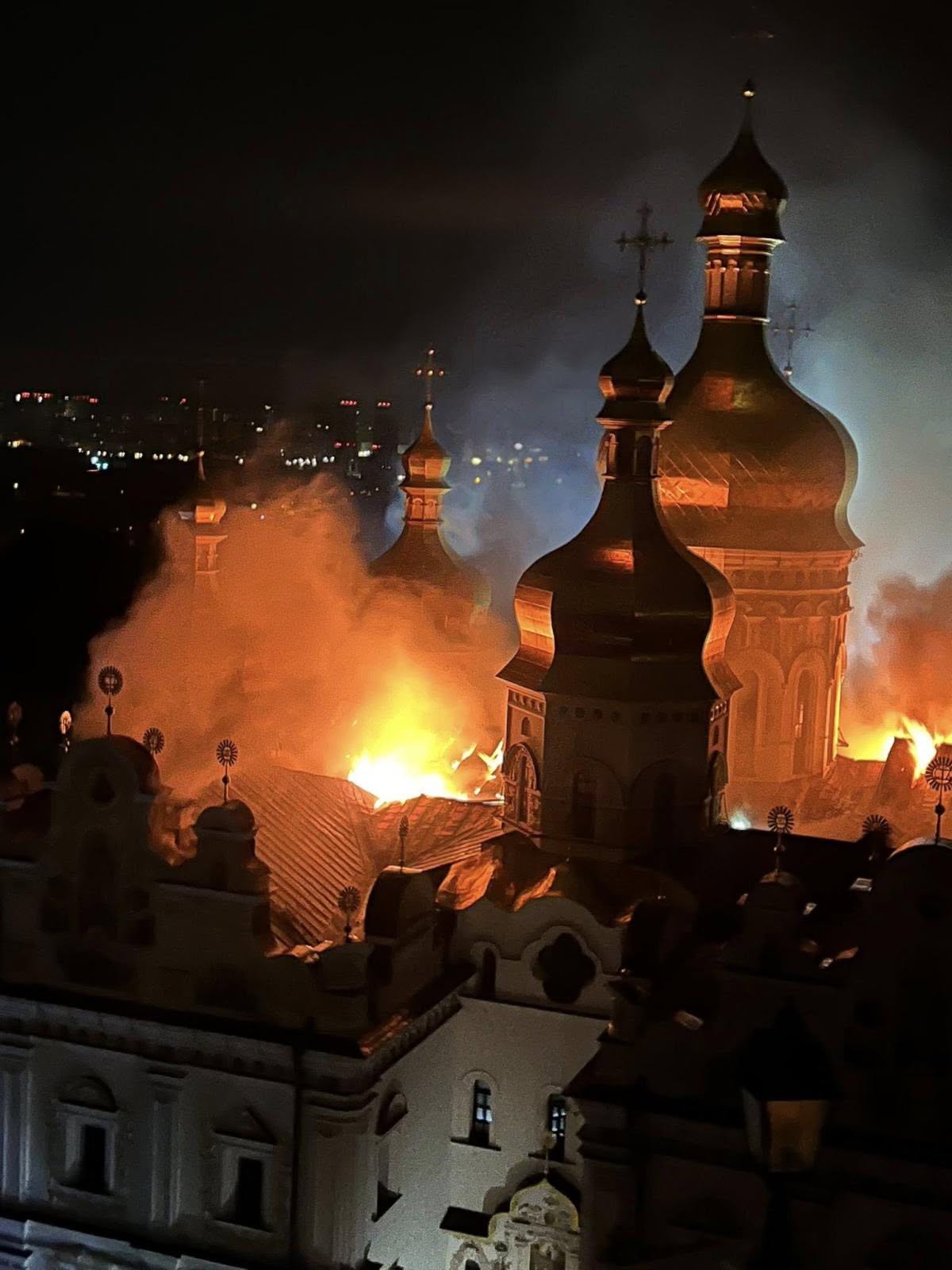 Пошкоджена Києво-Печерська лавра
